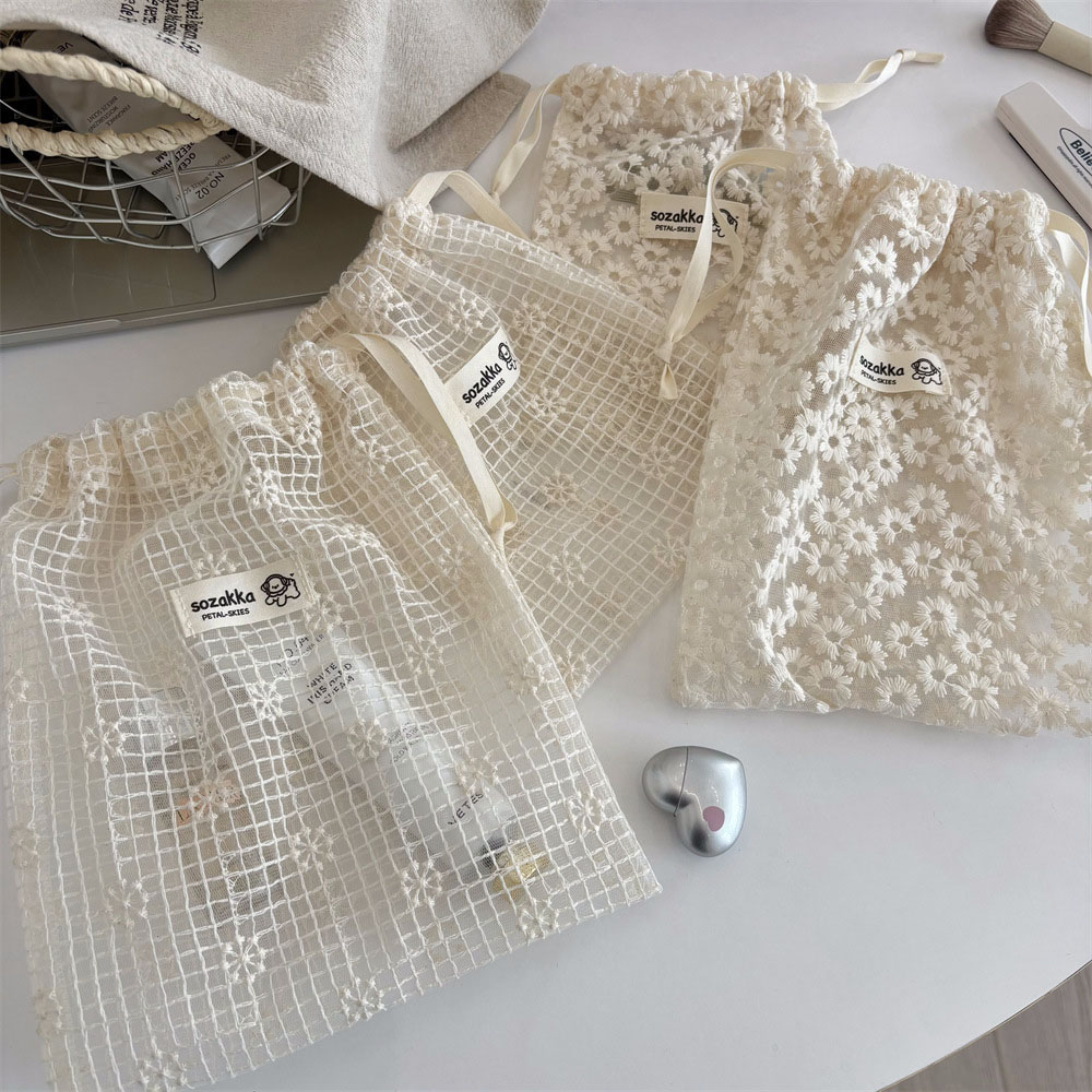 Lace Embroidered Daisy Mesh Dr - đánh giá và giá Cosmetic Bags